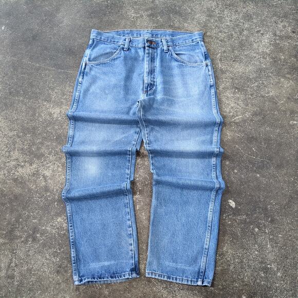 Wrangler Rustler Jeans Mens 34x32 Blue Western Dark Cowboy Farmer Light Denim - Picture 1 of 7